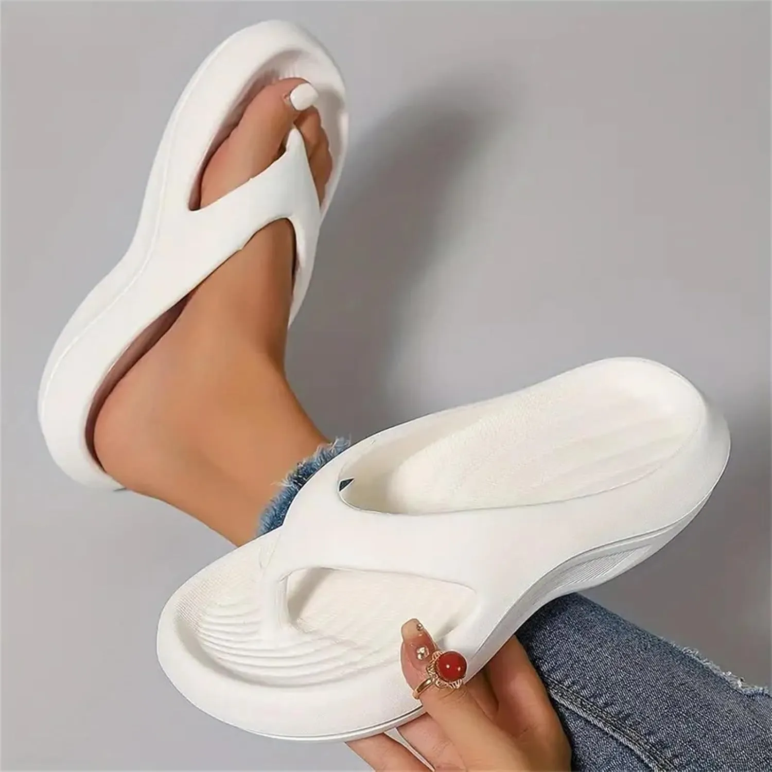 Canbebig Flip Flops for Women Ultra Soft Arch Support Sandals Non-Slip Shower Bathroom Beach Slides Lightweight Summer Beach Shoes Thong Flip Flops