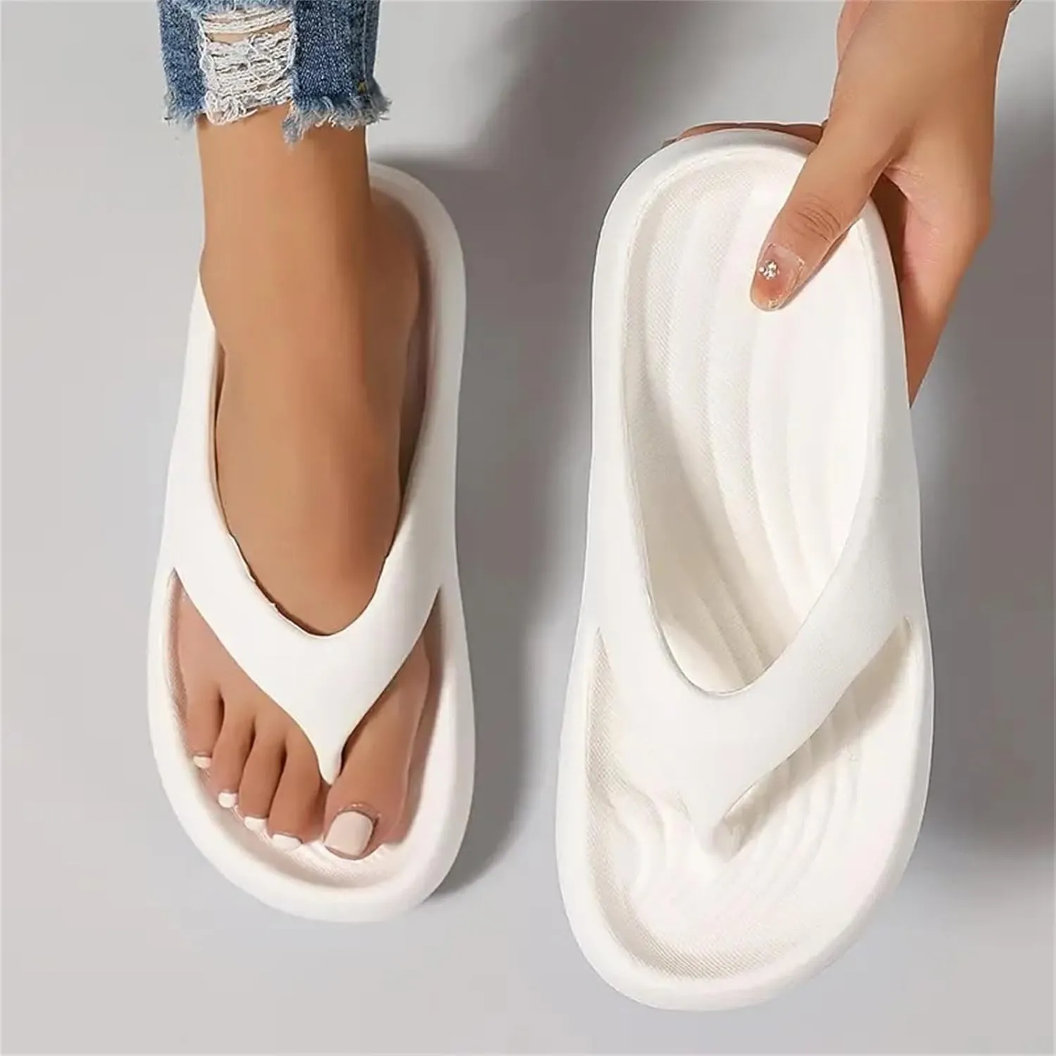 Canbebig Flip Flops for Women Ultra Soft Arch Support Sandals Non-Slip Shower Bathroom Beach Slides Lightweight Summer Beach Shoes Thong Flip Flops