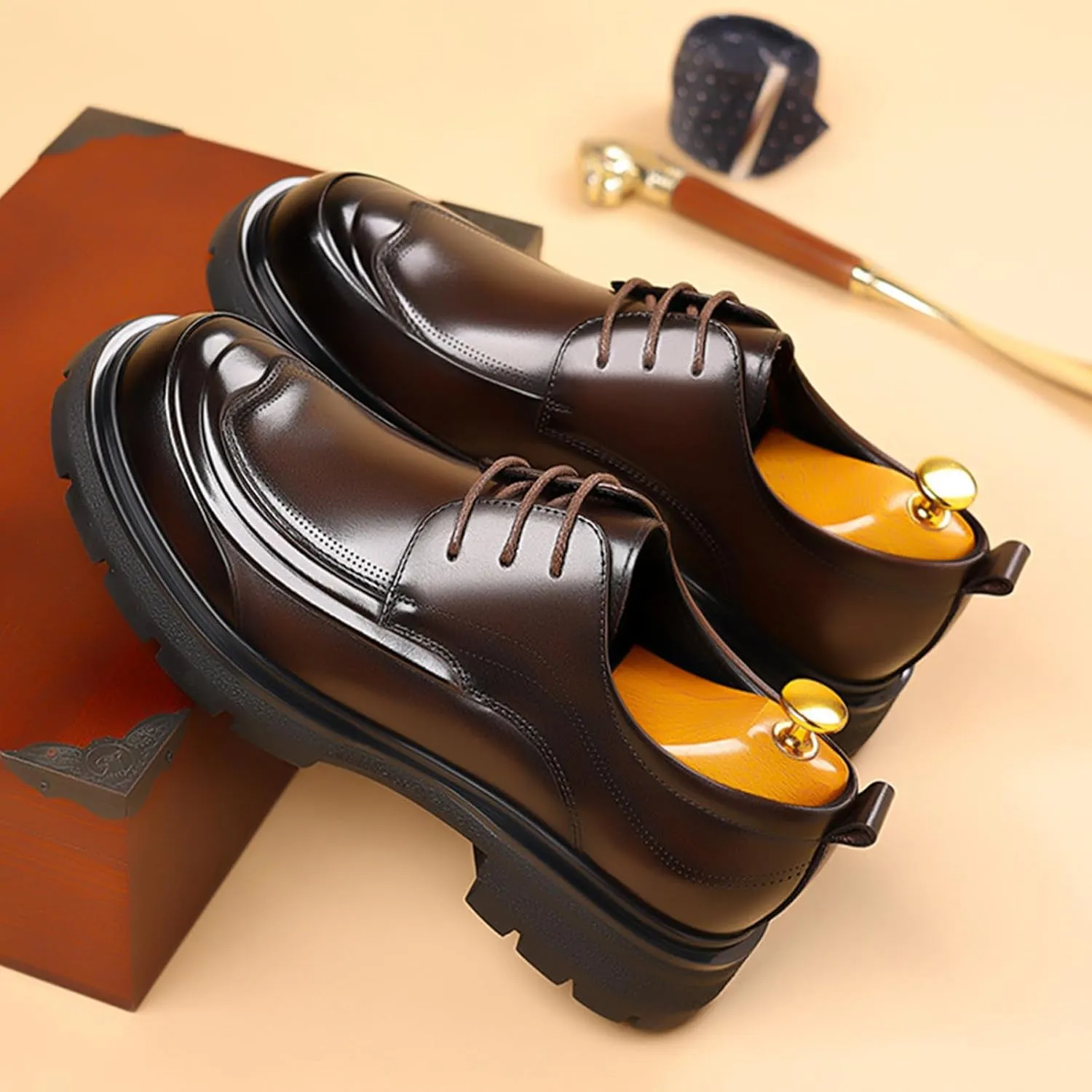 Men's Fashion Genuine Leather Wingtip Dress Oxford Shoes Retro Round Toe Comfortable Lug Sole Non-Slip Lace-Up Dress Shoes Business Work Shoes