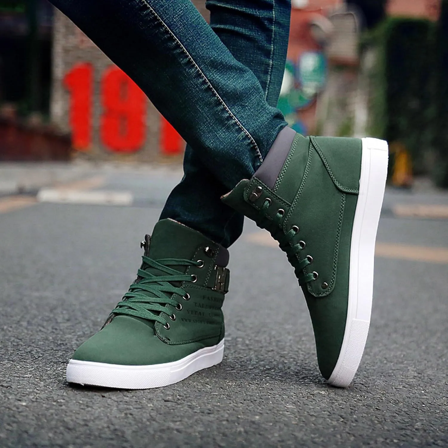 Men's High Top Sneakers Retro Casual Lace Up Sport Shoes Comfort Flat Bottom Walking Boots Outdoor Men's Boots Size 15