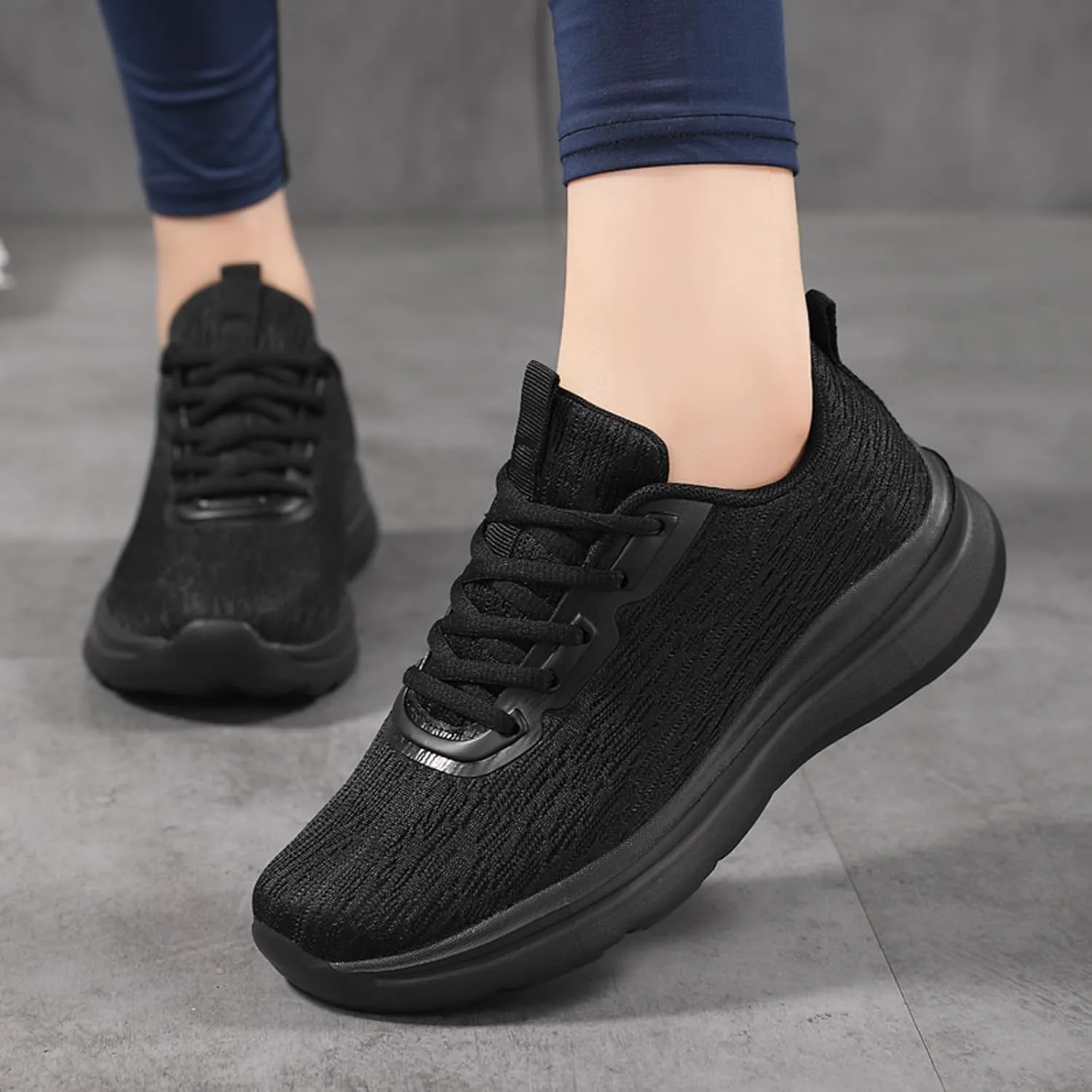 Men's Non Slip Tennis Sneakers Lightweight Breathable Walking Shoe Gym Tennis Non Slip Work Sport Shoes for Men