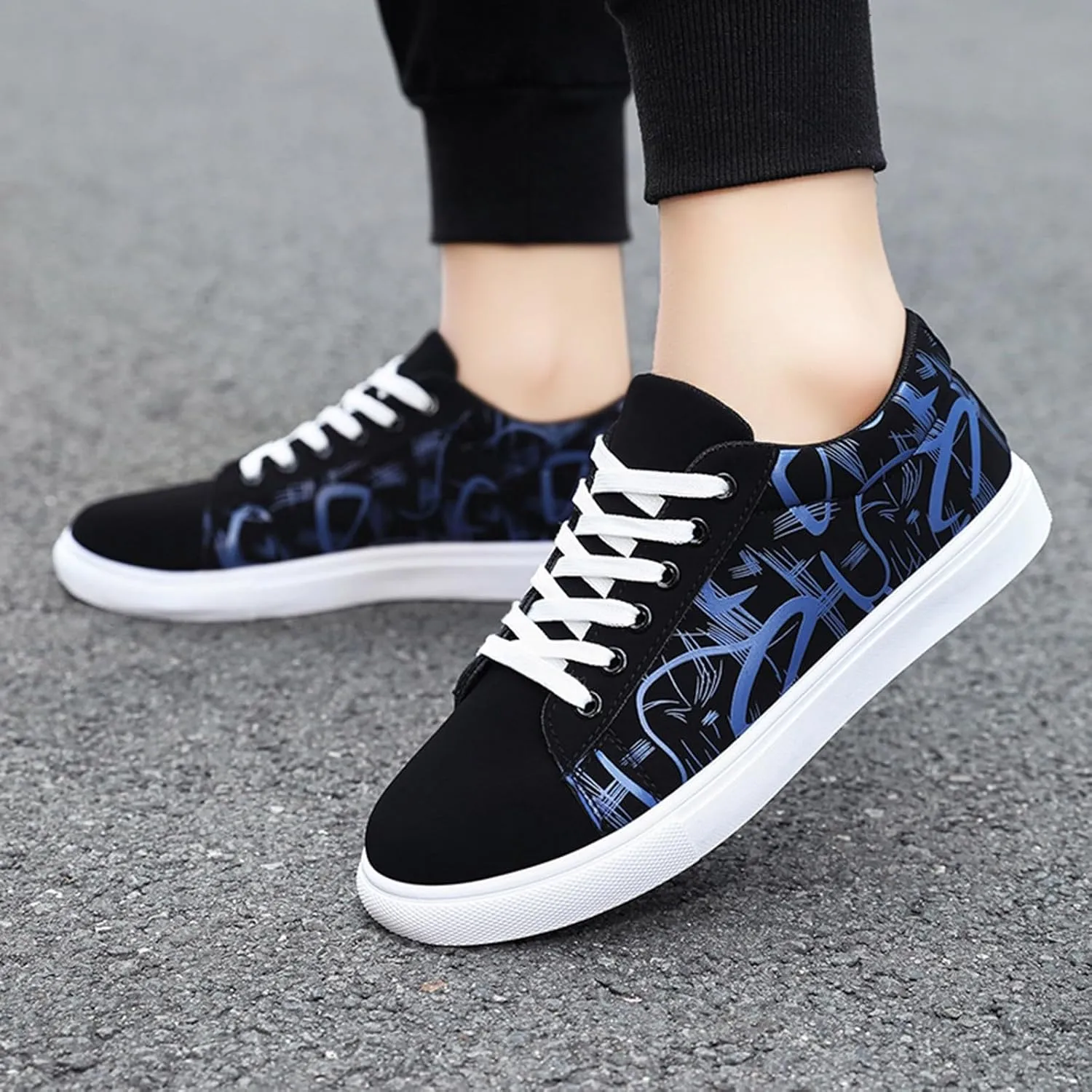 Mens Slip On Men Shoe Flat Low Top Casual Cloth Shoes Fashionable Outdoor Canvas Casual Shoes