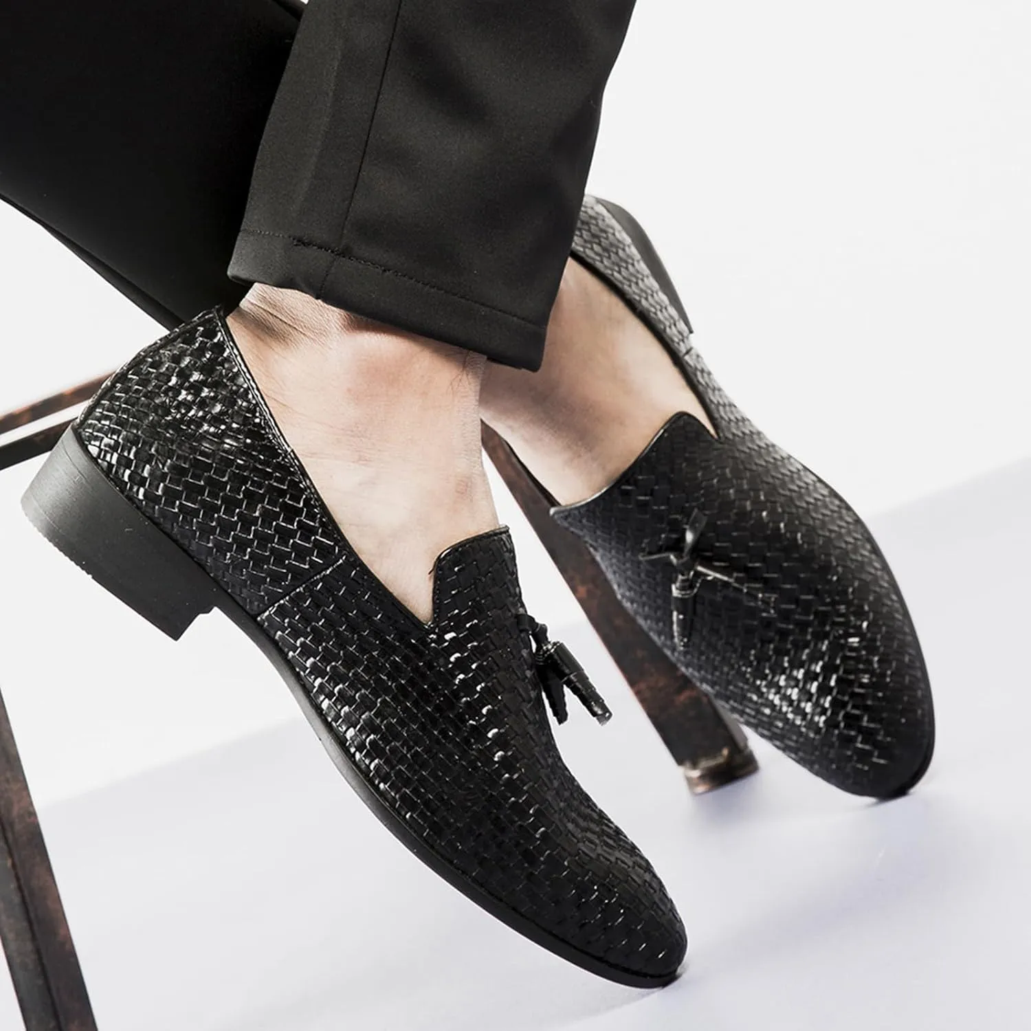 Men's Woven Tassel Loafers Round Toe Casual Leather Shoes Fashion Slip On Walking Dress Shoes for Men