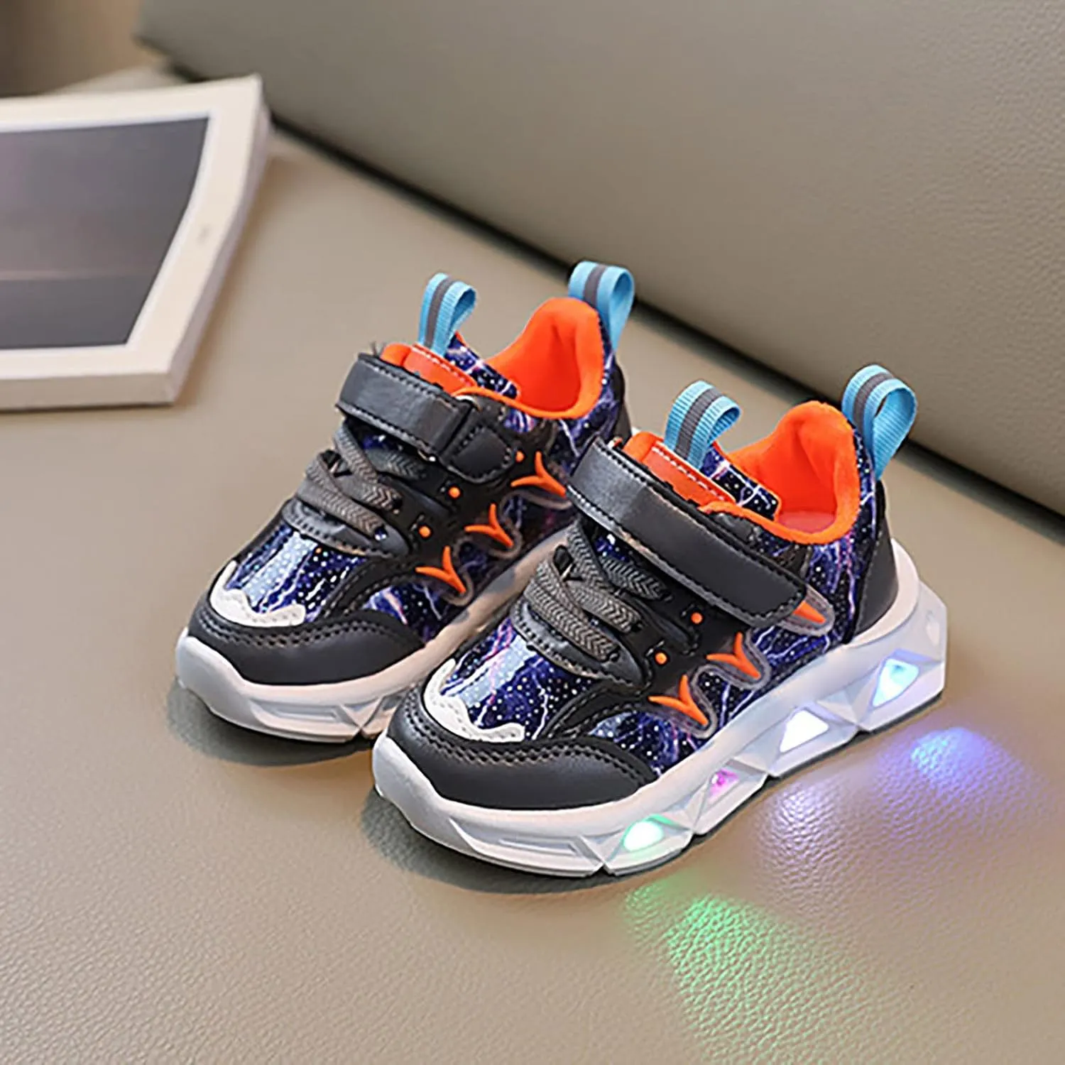 Toddler Boys Girls Light Up Shoes, Lightweight Breathable Anti-Slip, Led Flashing Sport Sneakers Best Gift