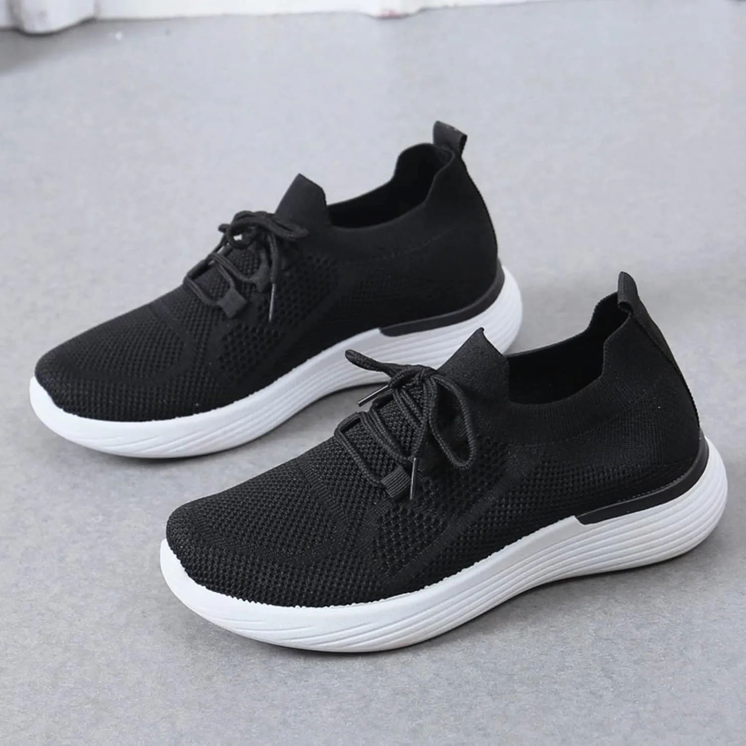 Womens Sneakers Black Sole Black Slip On Tennis Shoes Ladies Canvas Shoes for Women Wide Black Women's Sneakers in White in Wide Width Tenis Antideslizante para Mujer De Cocina para Frio