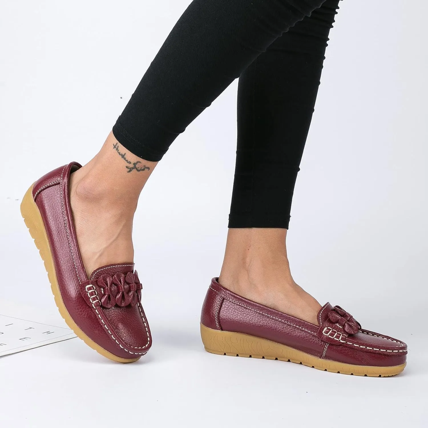 Womens Stretch Flats Casual Lightweight Walking Flats Women's Comfort Penny Loafers with Arch Support